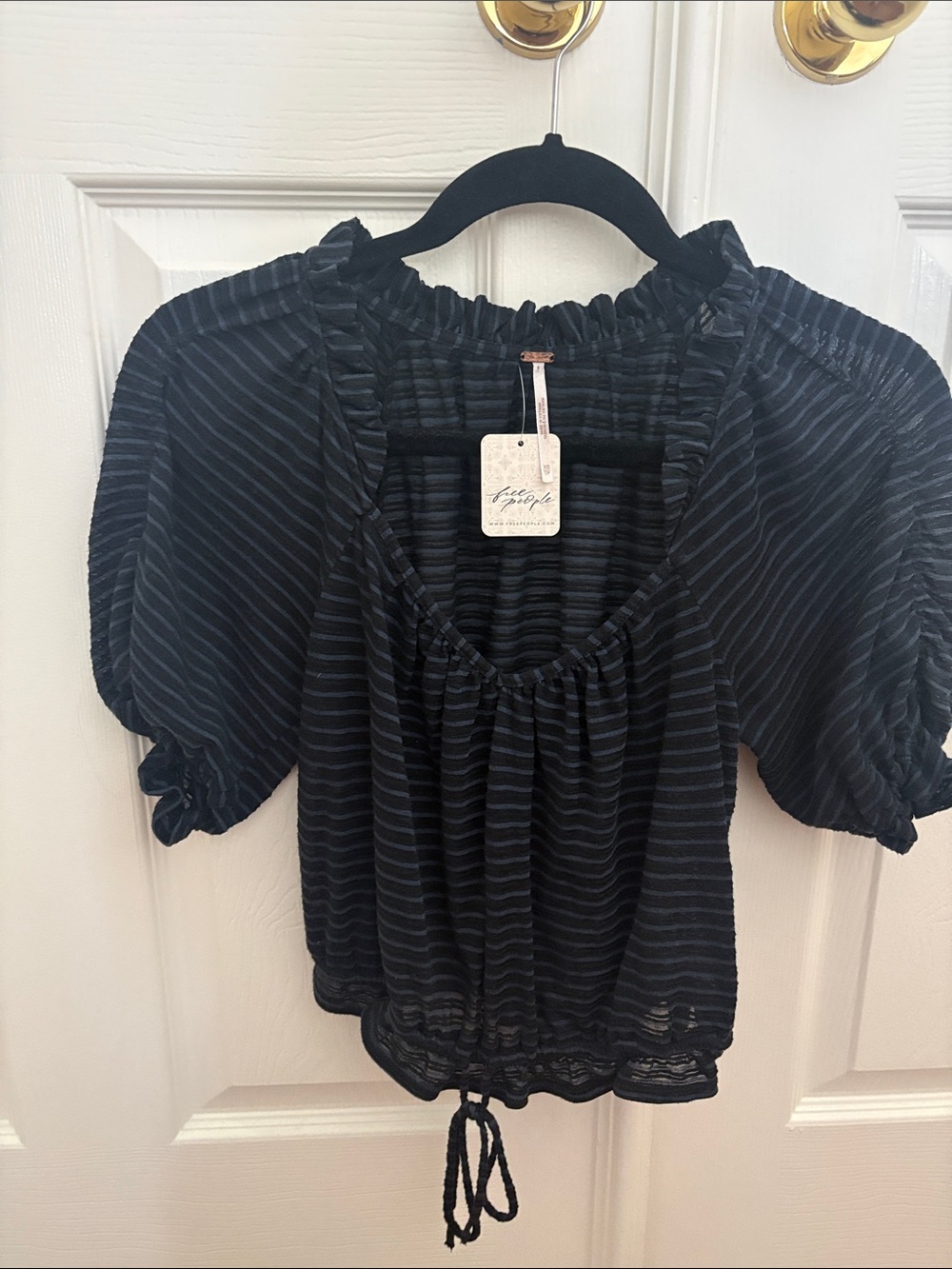 NWT Free People Black Striped Puff-Sleeve Crop Top. Size XS